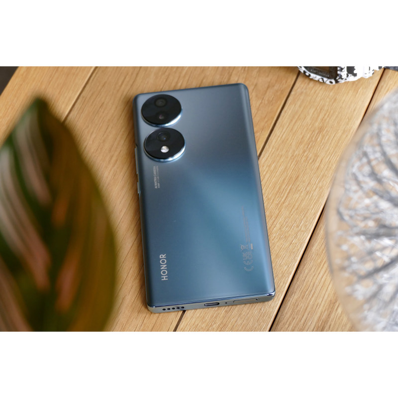 گوشی موبایل آنر مدل 70 دو سیم کارت ظرفیت 256 گیگابایت و رم 8 گیگابایت